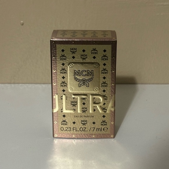 MCM Women's Gold and Cream - Picture 1 of 3